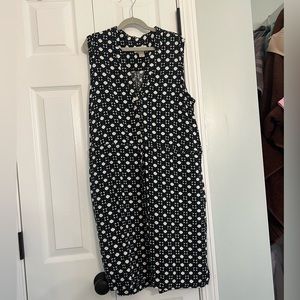 Loft sleeveless patterned shift dress